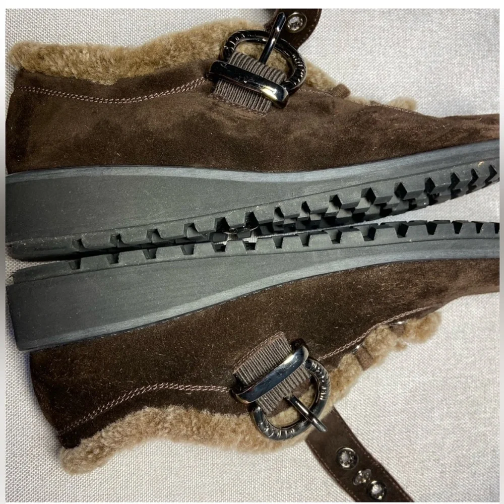 Stuart Weitzman Brown Suede Shearling-Lined Shoe with buckle closure & lug sole - Picture 9 of 12